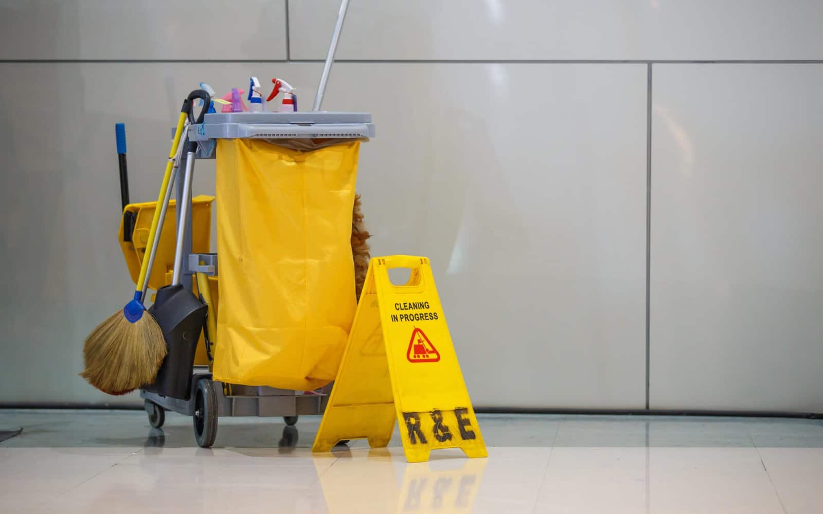 What-is-the-difference-between-janitorial-and-cleaning-services